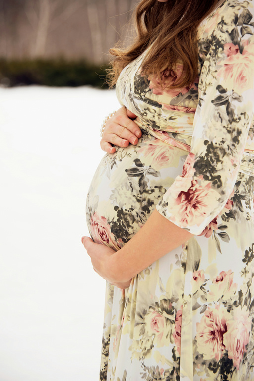 Winter Maternity Session | Northampton, MA Photographer